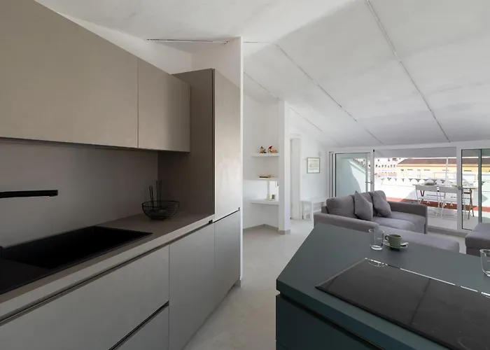 Romantic With Terrace By Wonderful Italy 公寓 奧爾比亞